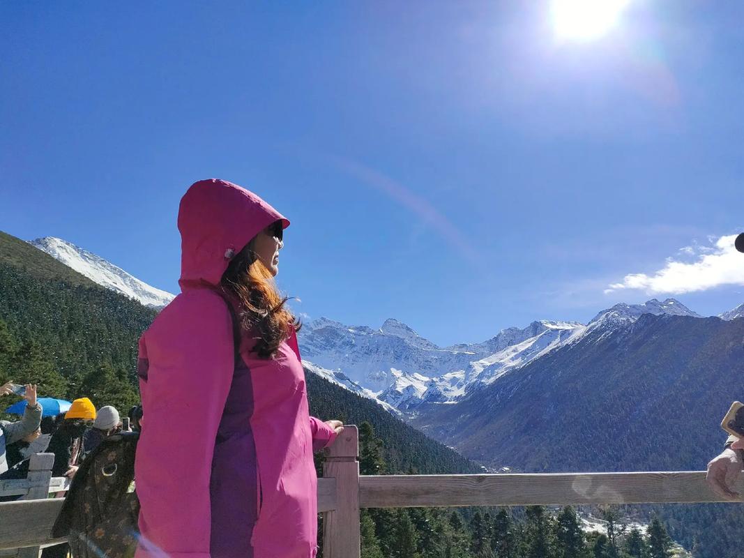 Huanglong Xuebaoding Mountain