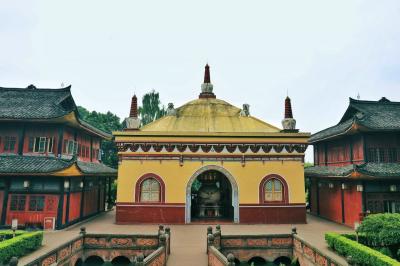 Wannian Temple in Mount Emei