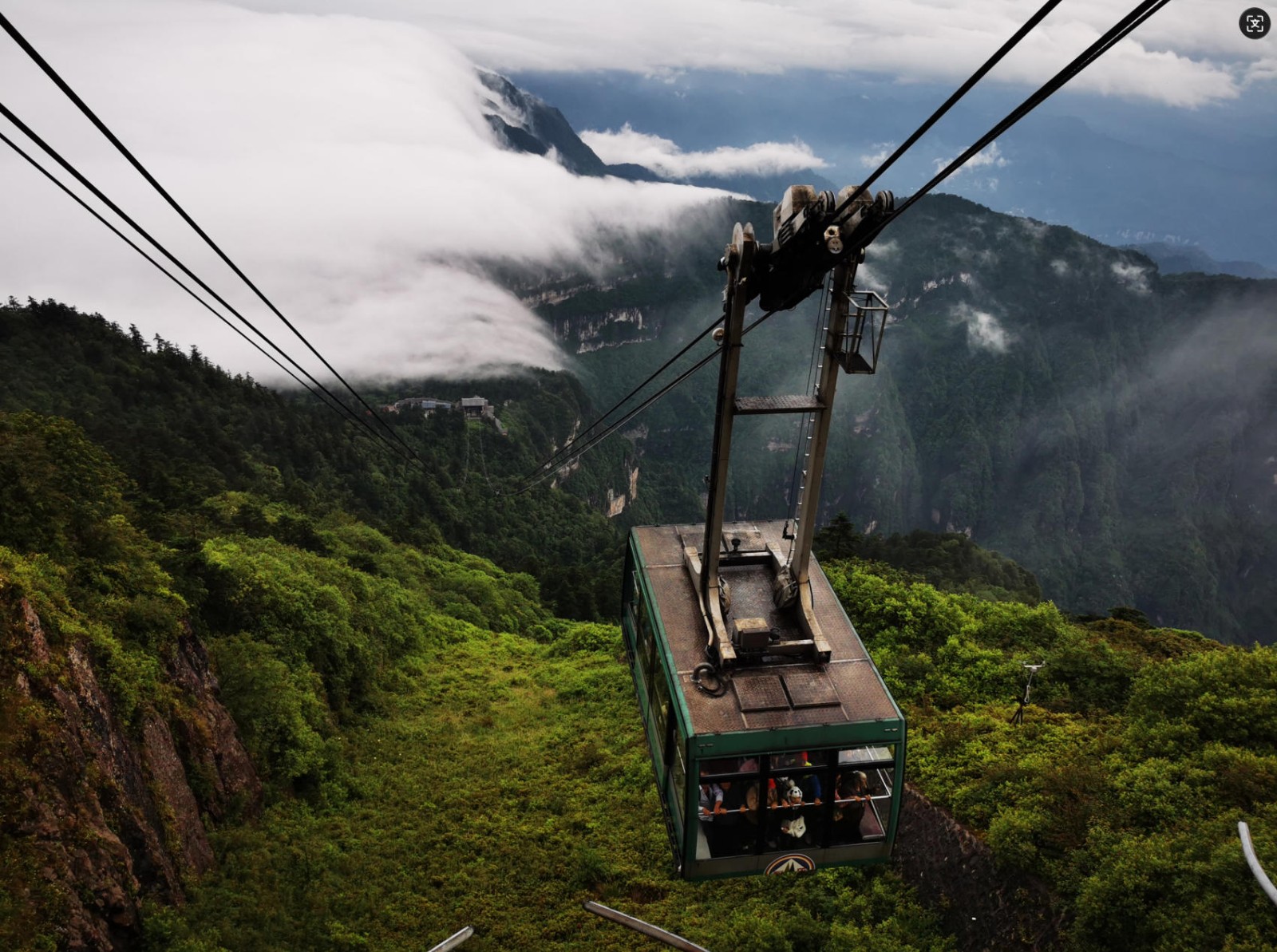 Cable Car in Mount Emei