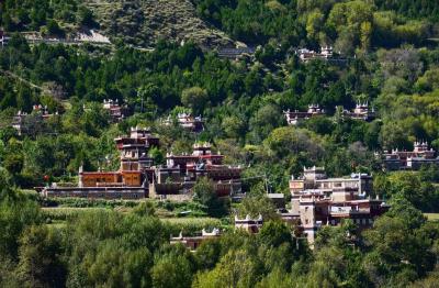 Jiaju Tibetan Village 